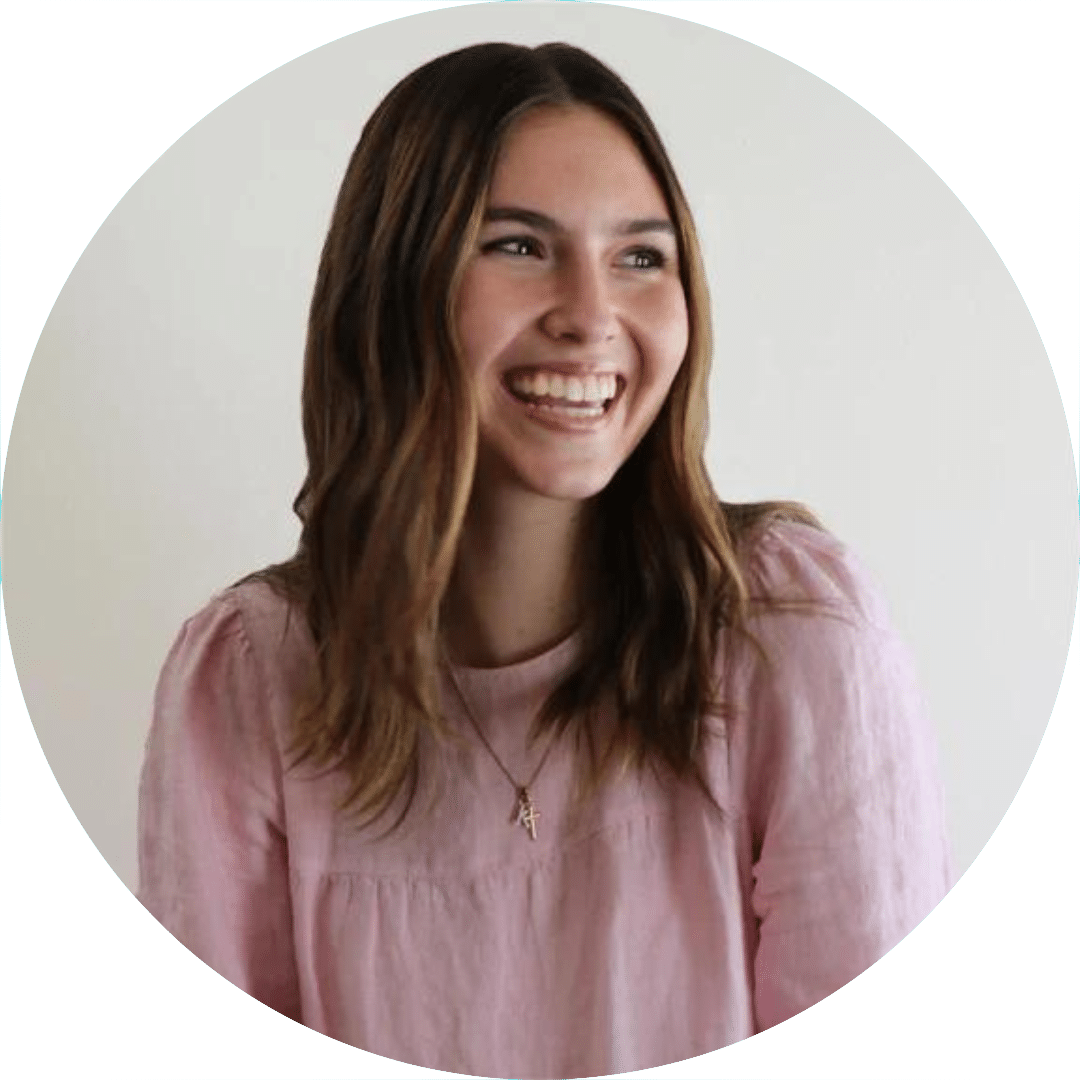 kayley circle headshot